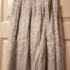 Woman's light green size 18 skirts